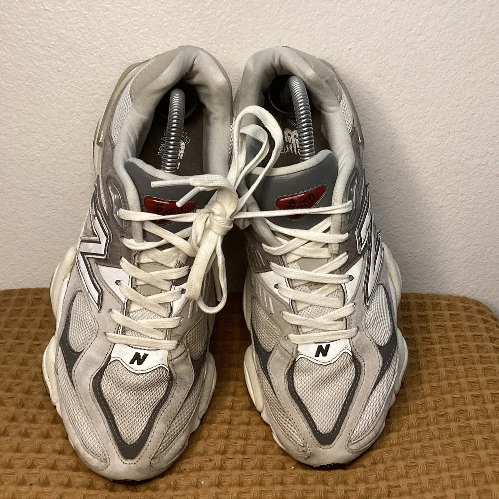 New Balance 9060 Mens 8.5 Rain Cloud Grey Gray White Castle Rock Suede U9060GRY